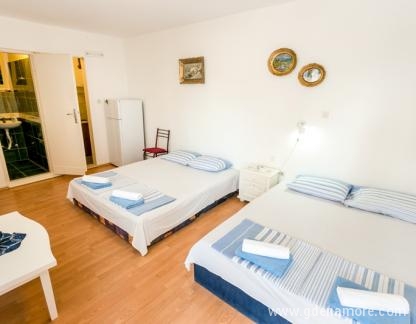 Apartmani Nadja, privatni smeštaj u mestu Bijela, Crna Gora